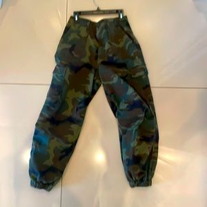 ALICE + OLIVIA JEANS Pants CAMOUFLAGED CAMO 24